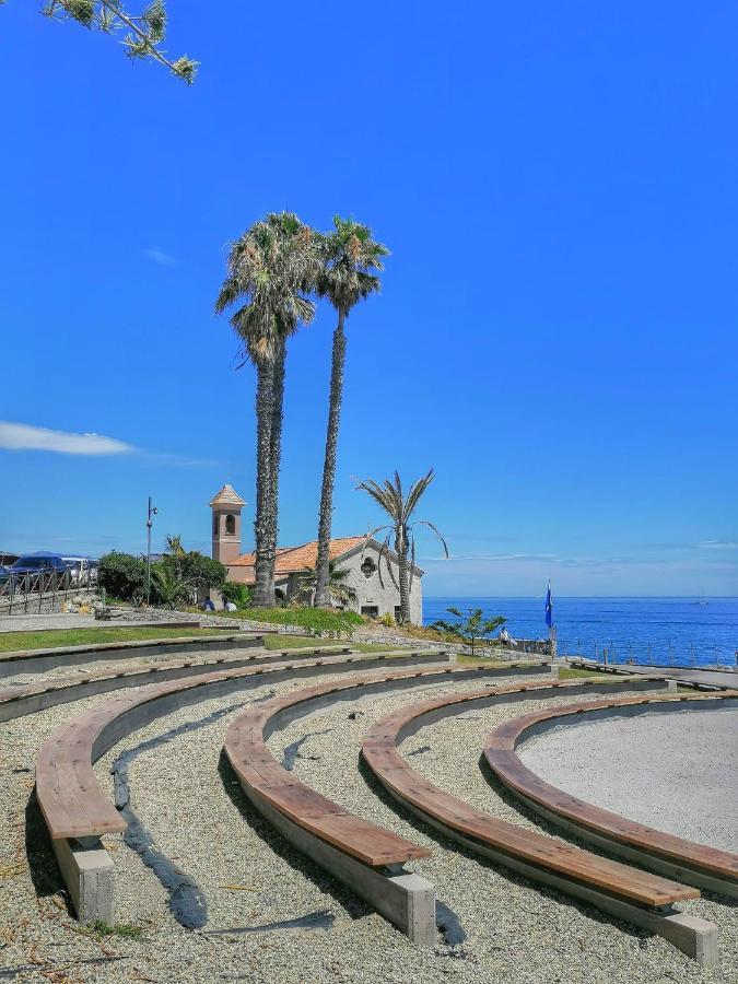 Vialunga Apartment In The Old Town Bordighera Exterior photo